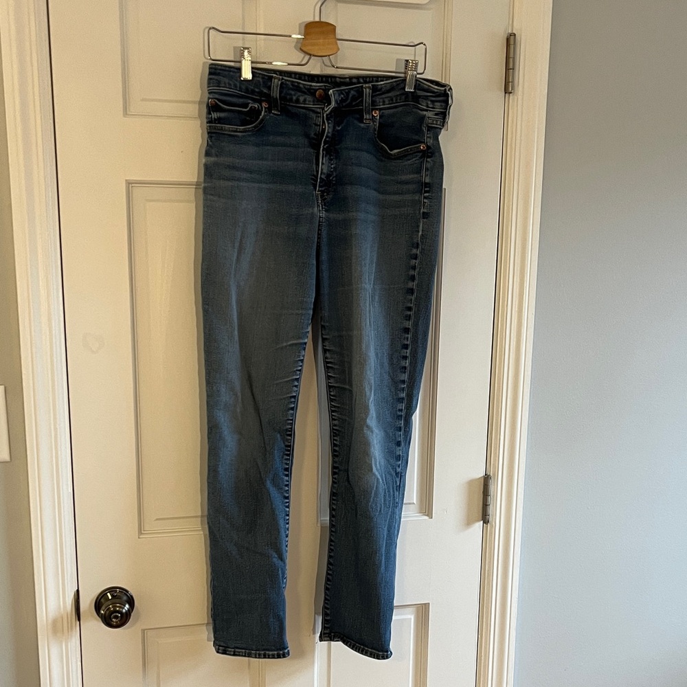 GAP Women's Straight Leg Blue Jeans